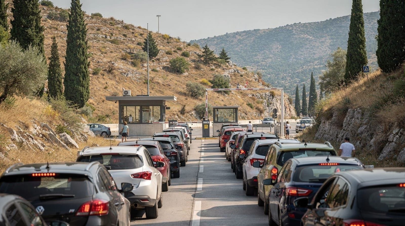 Un sábado en la frontera con Croacia: lo que aprendí en cuatro horas en Debeli Brijeg