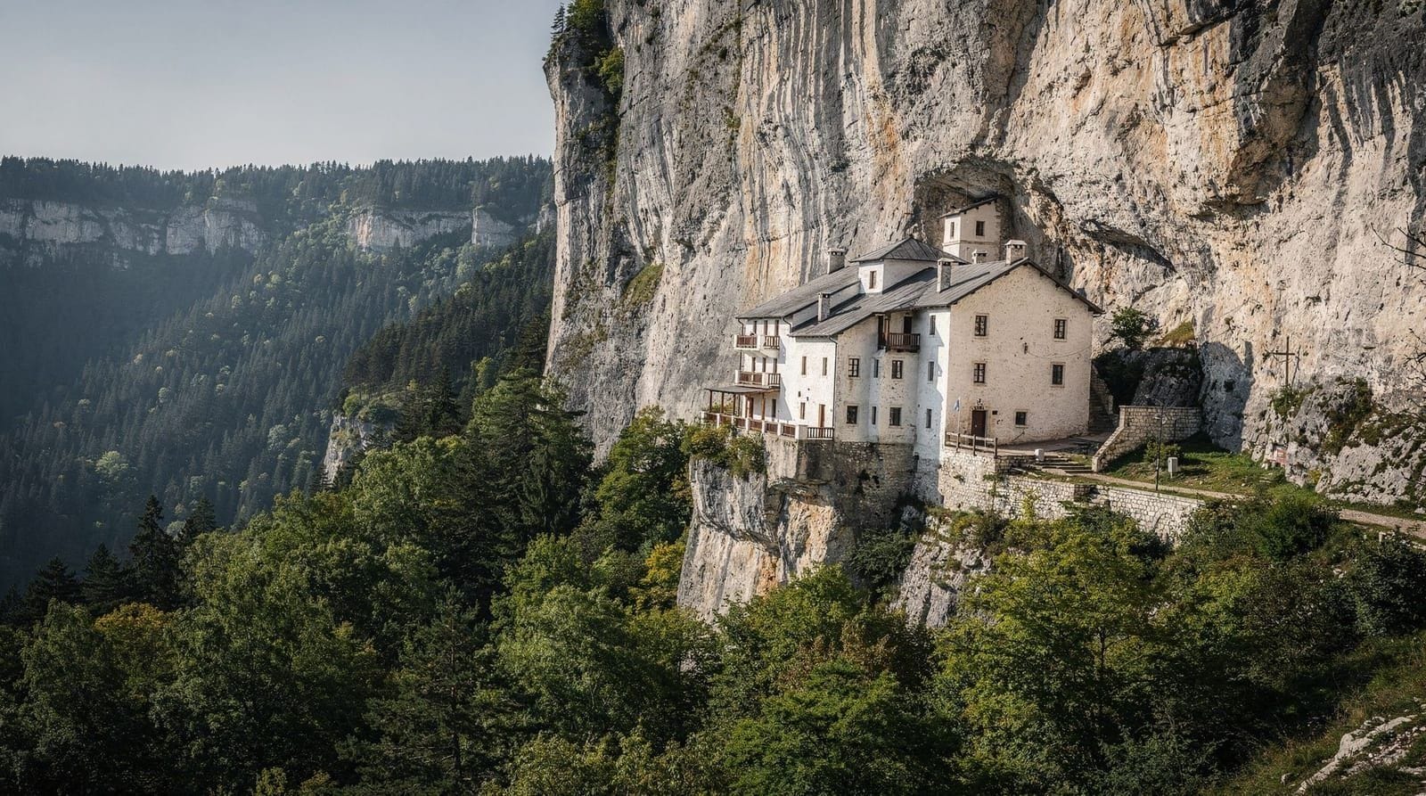 Monasterio de Ostrog