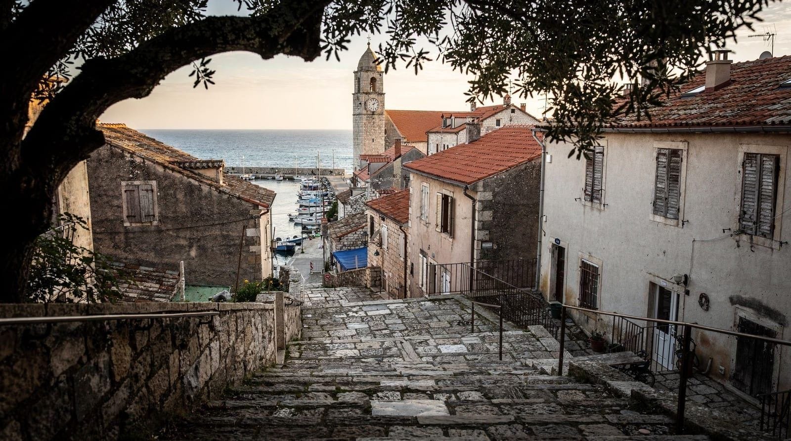 El casco antiguo de Herceg Novi: escaleras, fortalezas y una base más tranquila que Kotor
