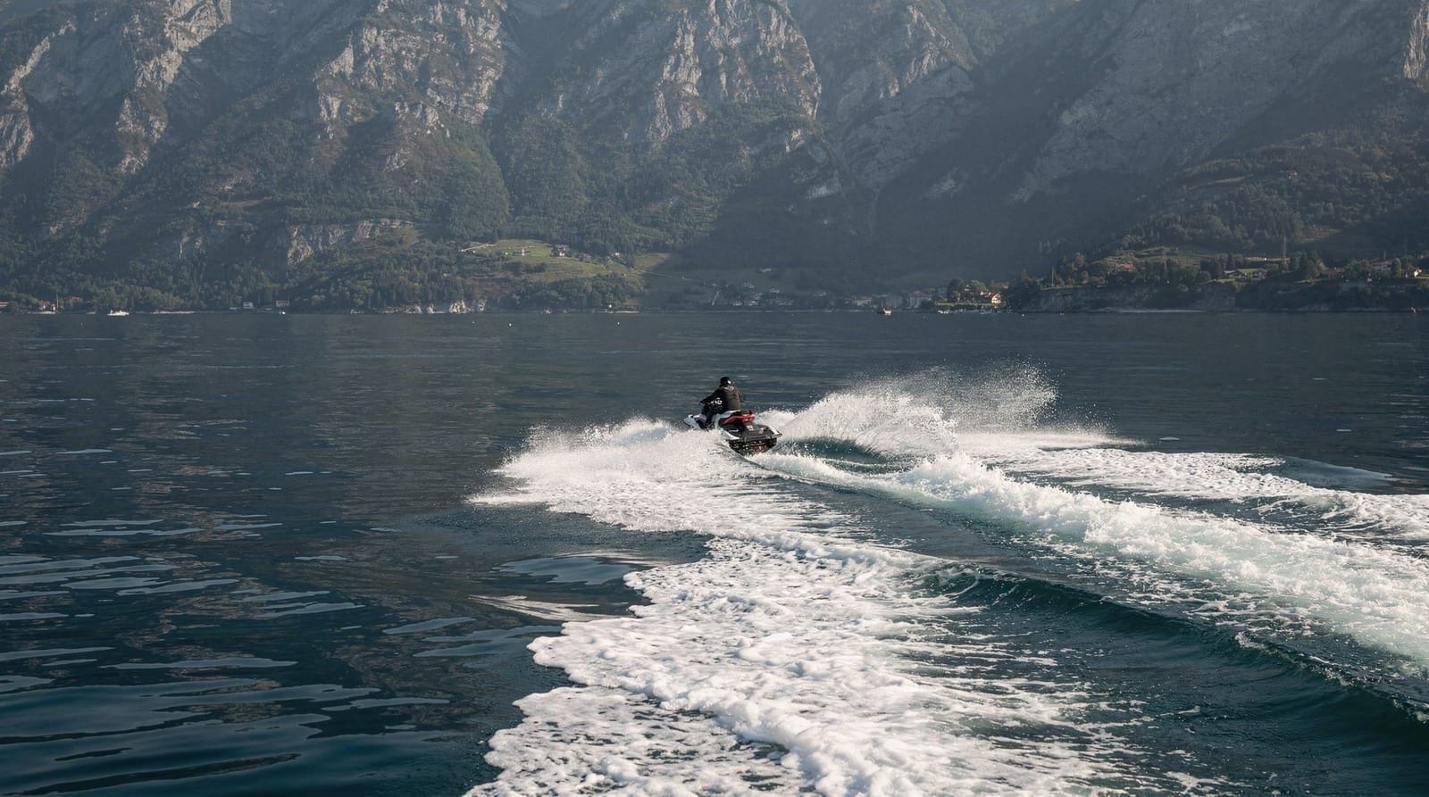 Alquiler de moto de agua en Budva: precios, permisos y zonas de velocidad