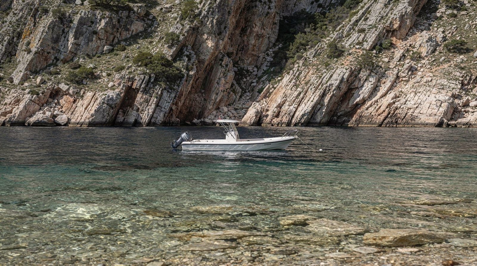 Barco privado o en grupo en la Bahía de Kotor: cómo elegir