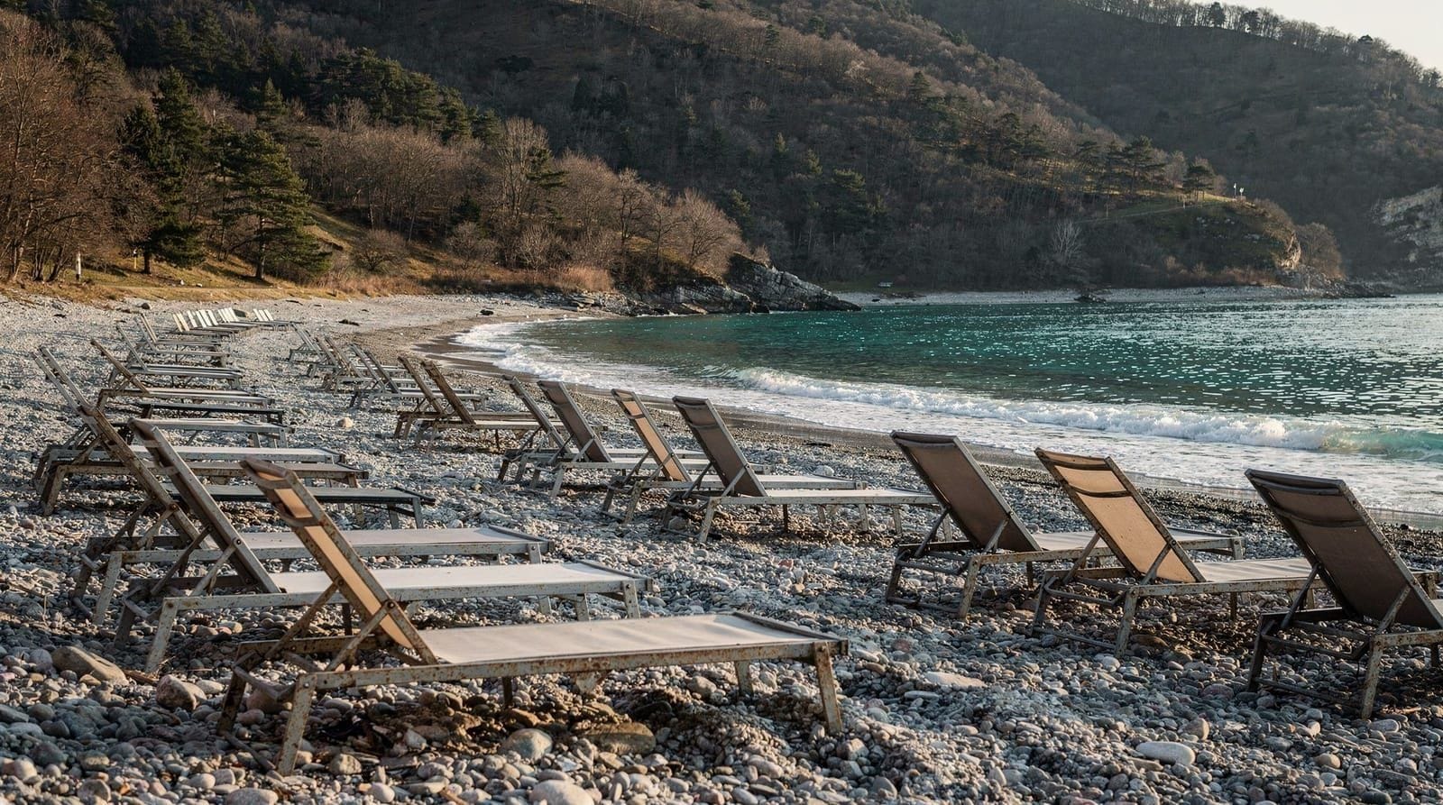 Isla Sveti Nikola: la guía de la isla "hawaiana" de playa en Budva